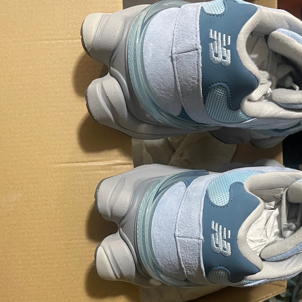 BRAND NEW New Balance Sky Blue&Gray SIZE 12 MEN’S, 13 1/2 WMN - Picture 3 of 9